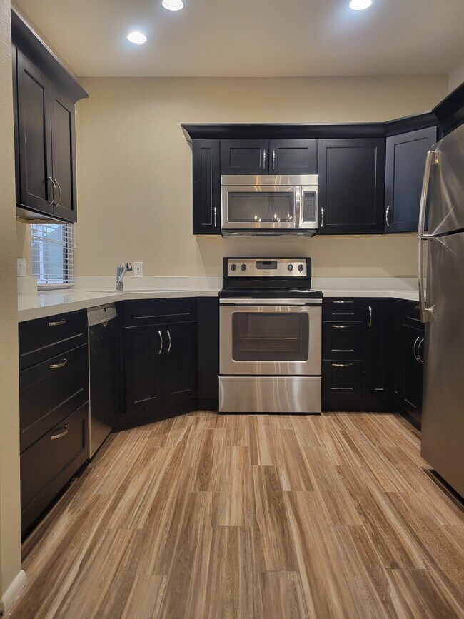 Building Photo - 18674 Caminito Cantilena