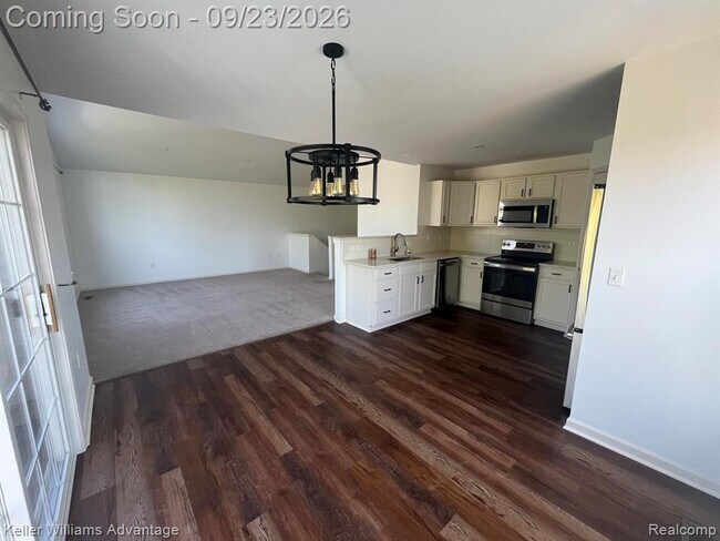 Building Photo - 47655 Pembroke Dr
