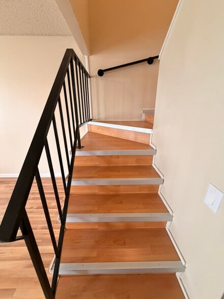 Building Photo - 5044 Bridgepointe Pl