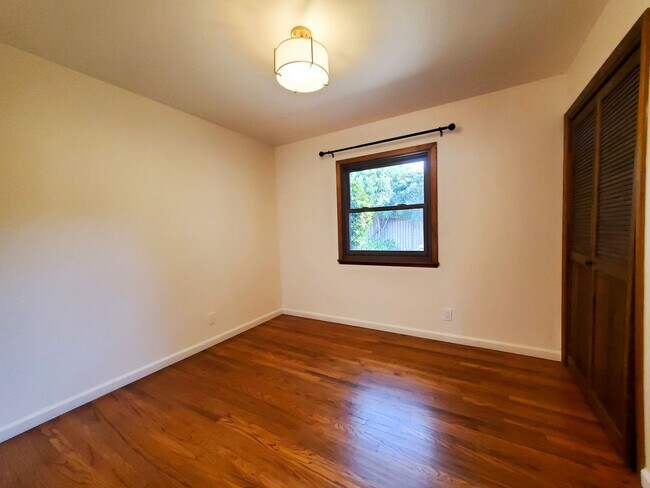 Building Photo - Stylish Single-Level in Marinwood | Great ...