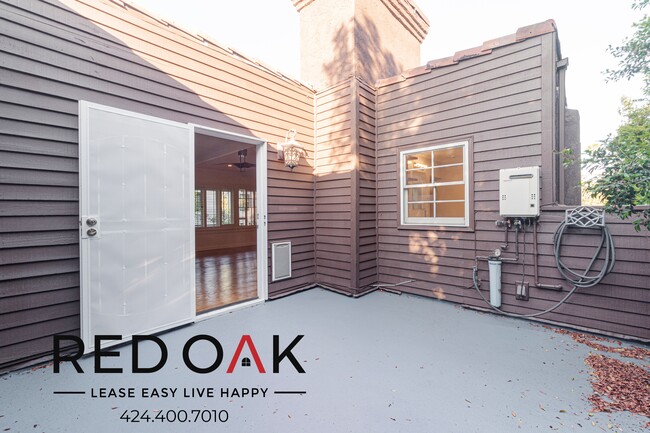 Building Photo - 2421 California Ave