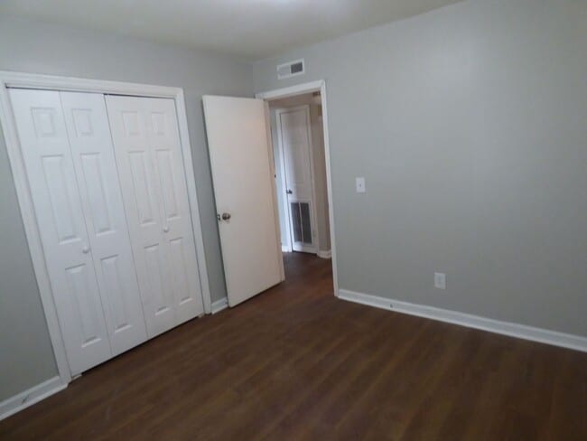 Building Photo - Two-bedroom Duplex in Gallatin