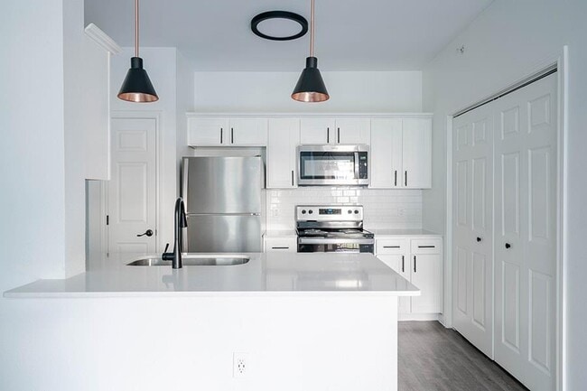 Building Photo - LA SIERRA APARTMENTS