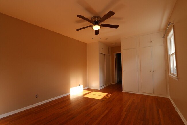 Building Photo - Home in North Kentwood Neighborhood of Wes...