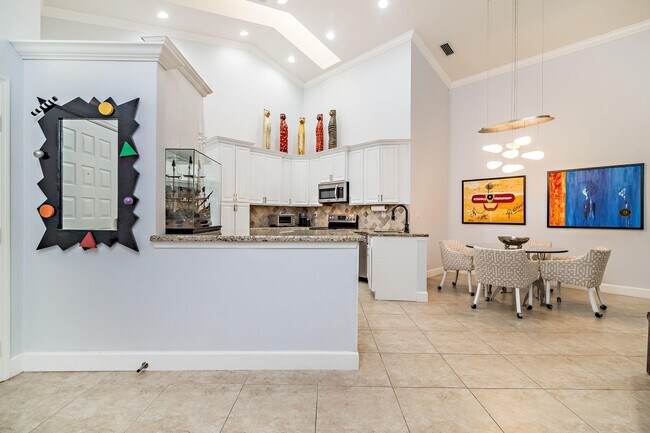 Building Photo - 2102 Mahogany Pl