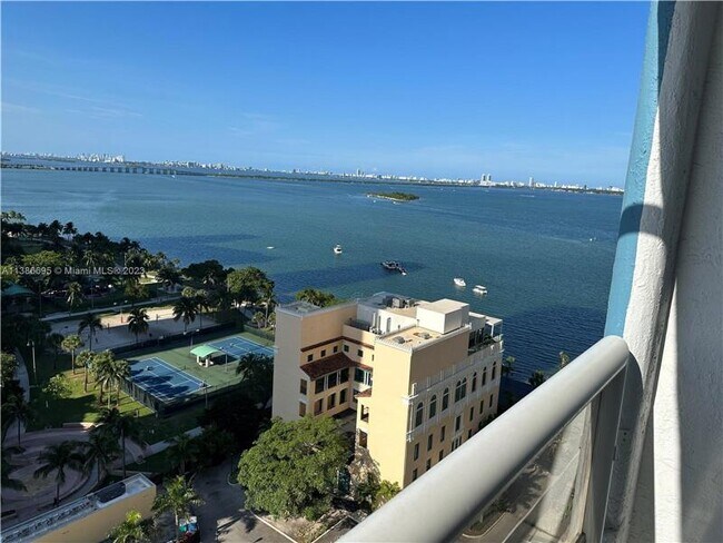 Building Photo - 1717 N Bayshore Dr