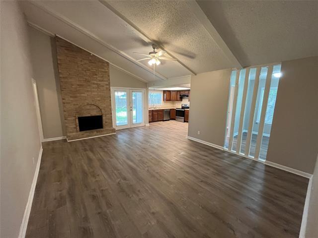 Building Photo - 10 Merrie Cir