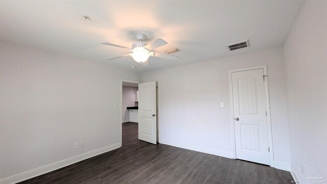 Building Photo - 313 N Navy Blvd