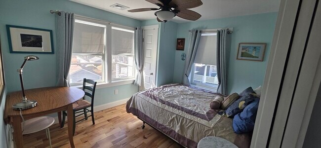 Building Photo - 33 Oceanside Dr