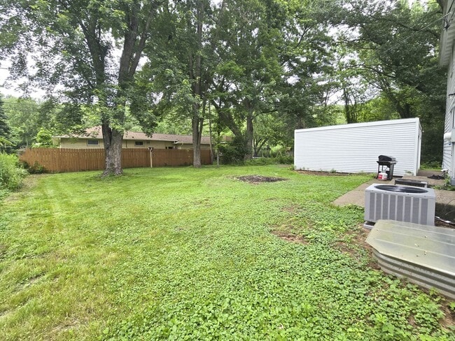 Building Photo - 654/656 Ripley Ave