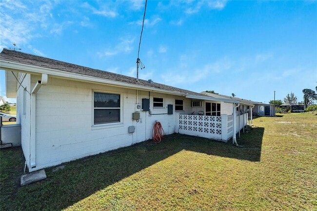 Building Photo - 1216 Hacienda Dr