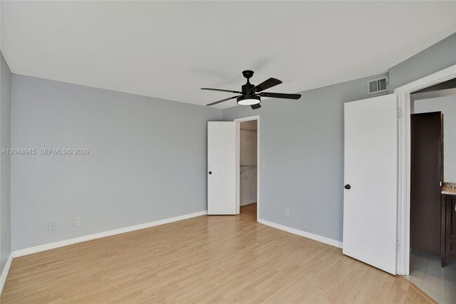 Building Photo - 12760 Vista Isles Dr