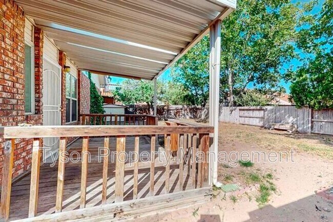 Building Photo - 4701 Plume Rd NW