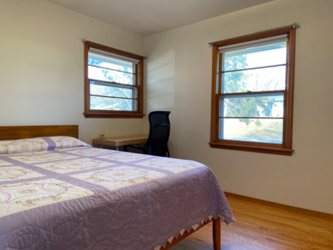 Primary Photo - 100 91st Ln NE