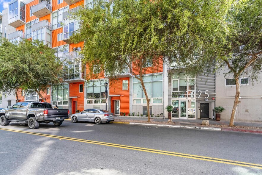 Building Photo - 1025 Island Ave