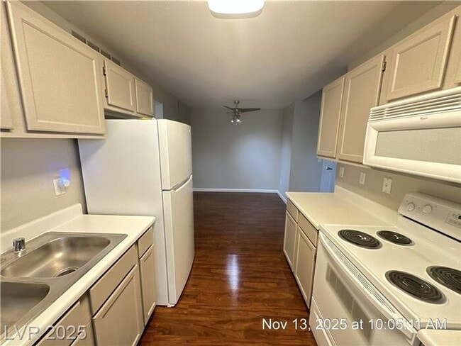 Building Photo - Beautifully updated 1-bedroom, 1-bath upstairs unit in a peaceful gated community!