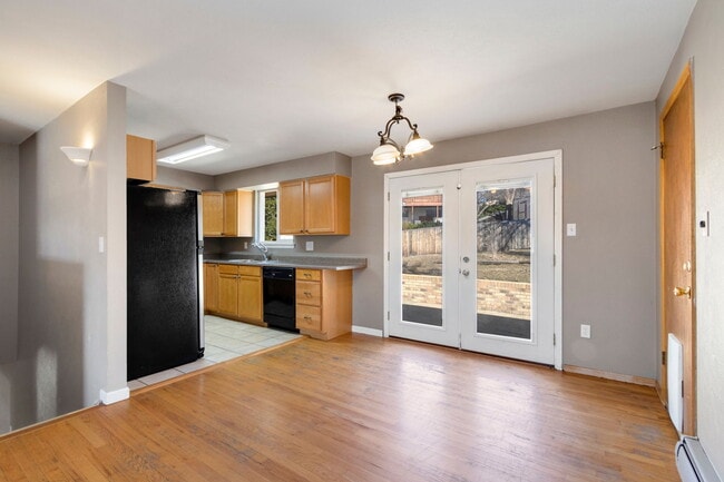 Building Photo - 7634 Newland St