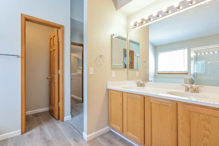 Building Photo - 17029 Hastings Ave