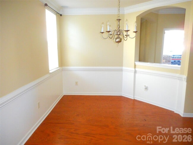 Building Photo - 5722 El Campo Ct