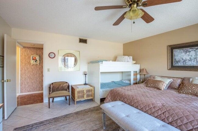 Building Photo - 4200 S Ocean Blvd