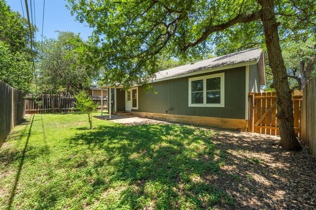 Building Photo - 9618 Sugar Hill Dr