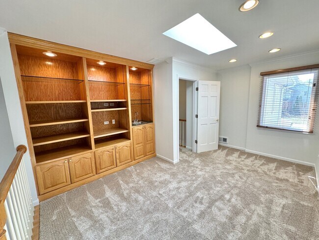 Building Photo - 224 Charlotte Pl