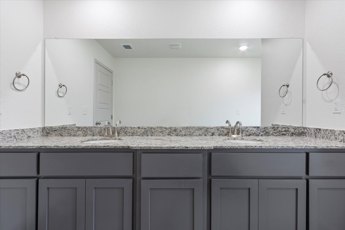 Building Photo - 797 Freedom Cir
