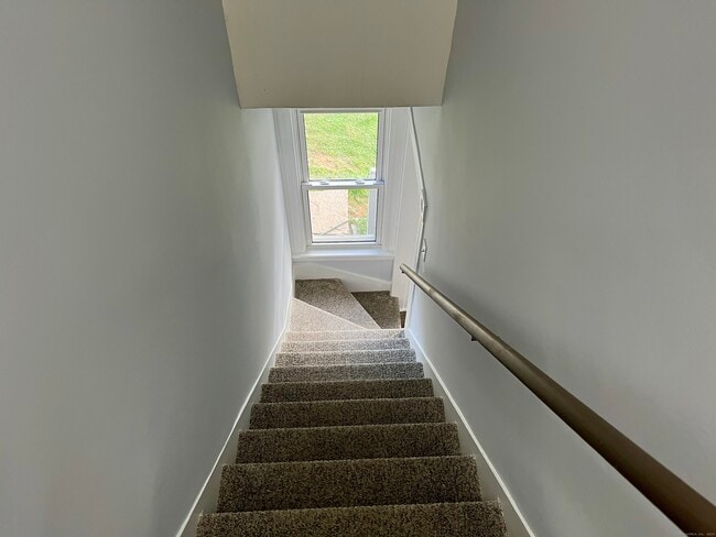 Building Photo - 111 Kneen St