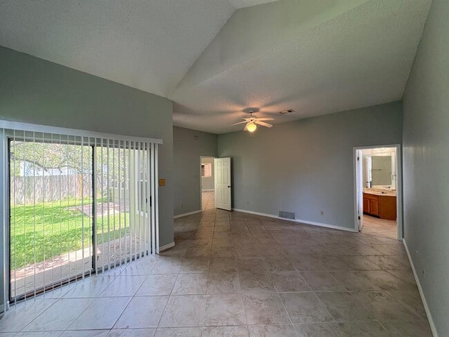 Building Photo - 12604 Hunters Chase Dr