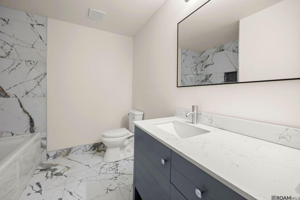 Building Photo - 38254 Shelby Dr