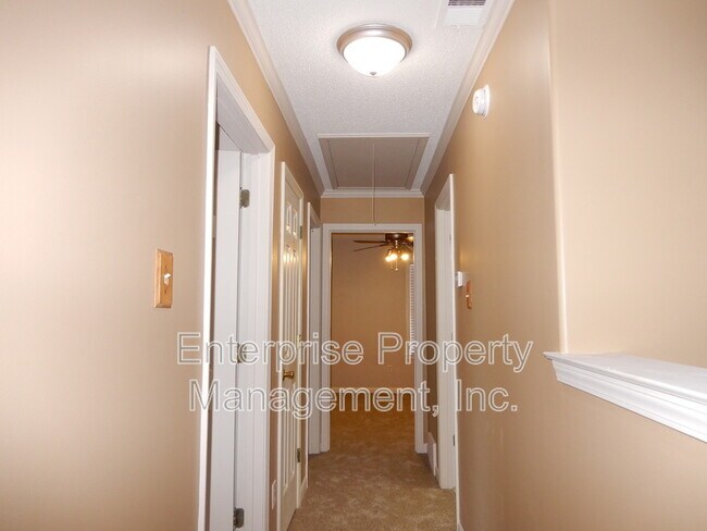 Building Photo - 4525 Hickory Creek Dr