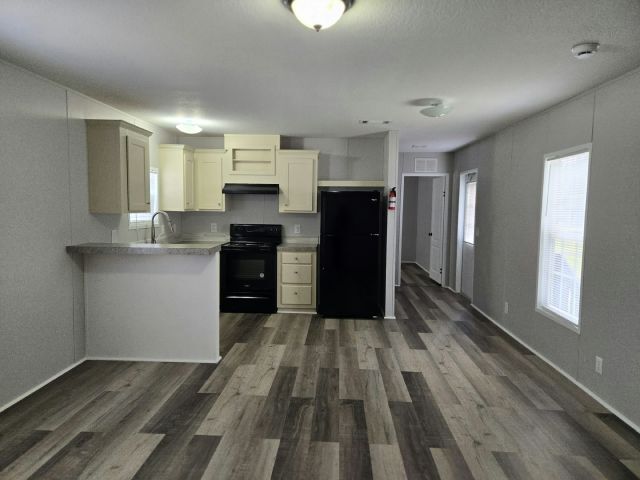Building Photo - 7035 Greenbrier Village Dr