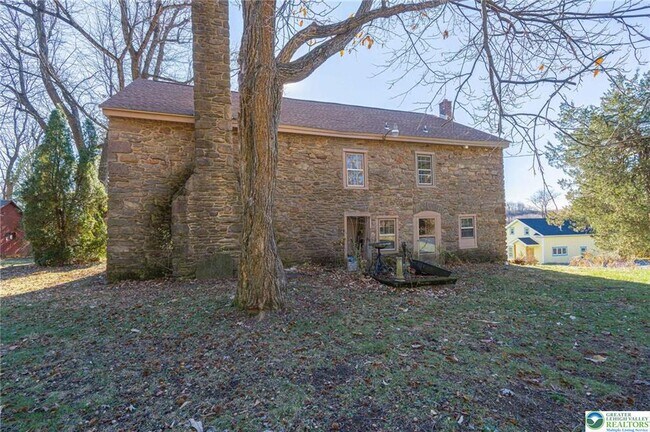 Building Photo - 621 Nursery Rd