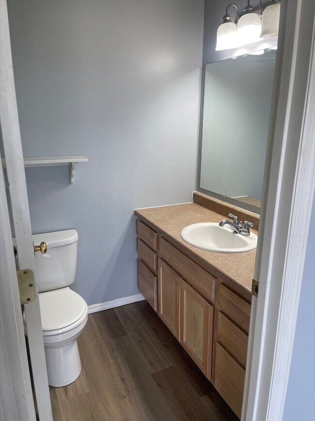 Building Photo - 741 N River Rock Dr