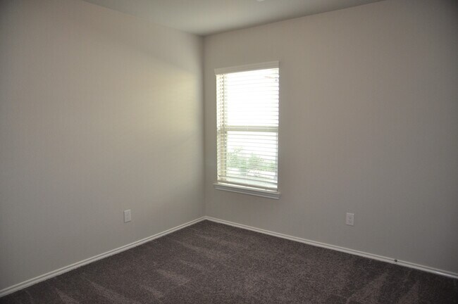 Building Photo - 23327 Briarstone Hbr Trl