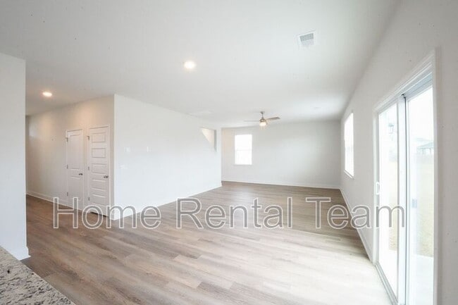 Building Photo - 337 Logging Hl Dr