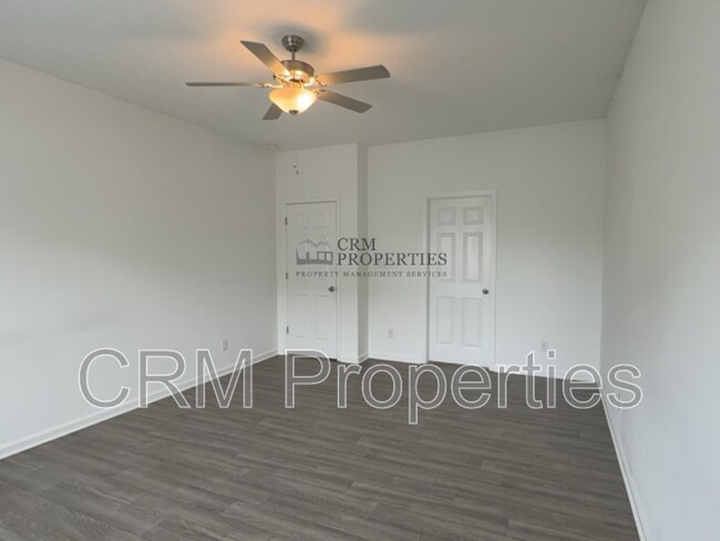Building Photo - 3242 Somers Dr