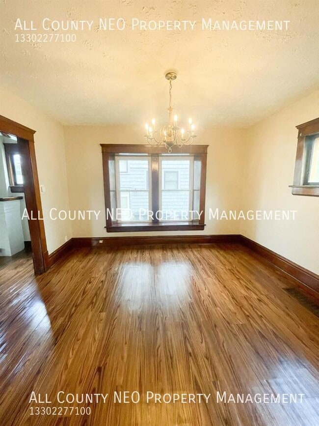 Building Photo - 221 S Portage Path