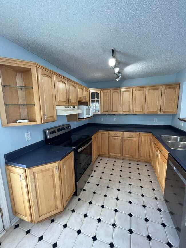 Building Photo - 2934 Badger Dr