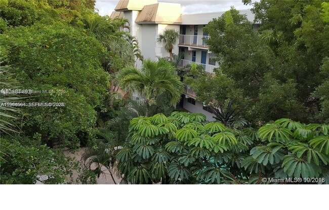 Building Photo - 1407 NE 56th St