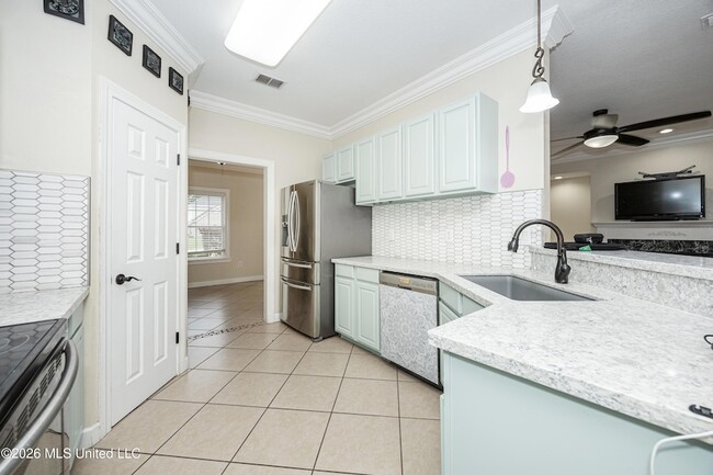 Building Photo - 15208 Lisa Dr