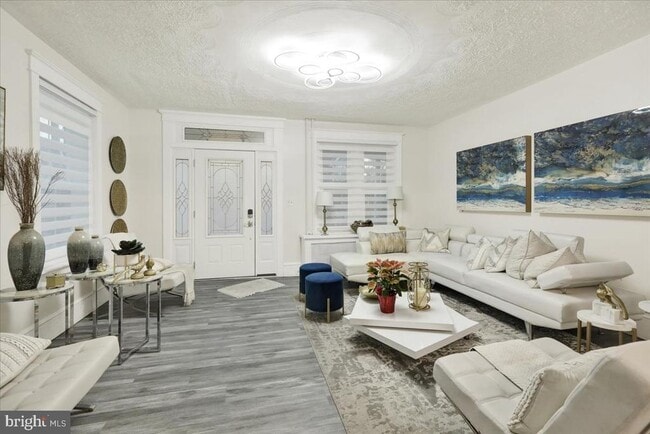 Building Photo - 405 Reading Ave