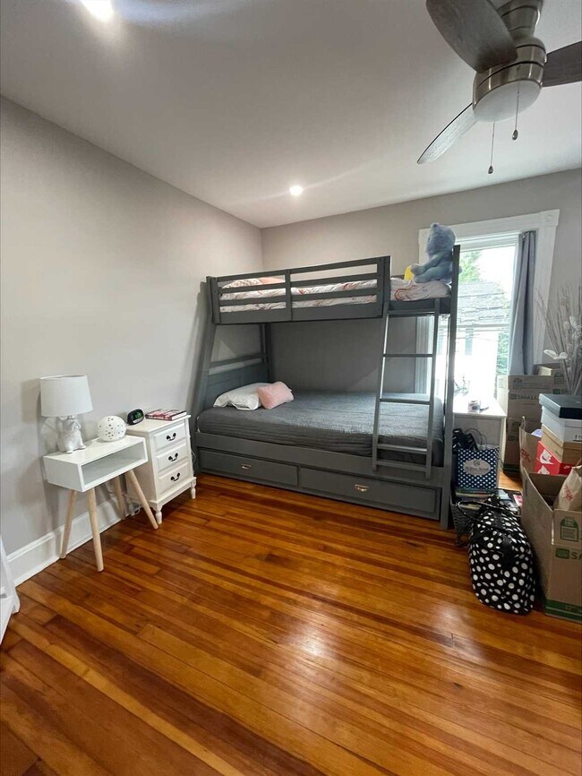 Building Photo - 138 Church St