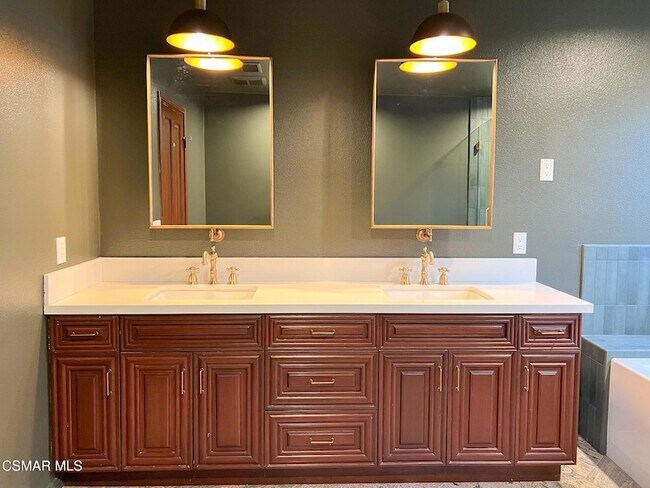 Building Photo - 5630 Hurford Ct