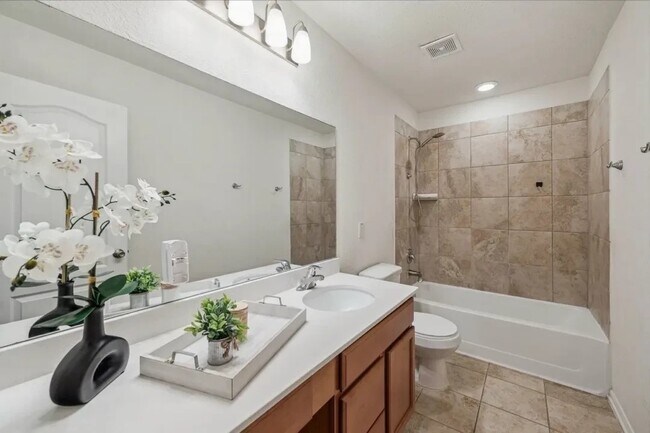 Building Photo - 2542 White Bluff Ln