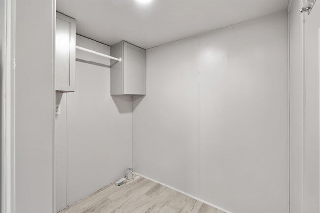 Building Photo - 361 Box Road Unit