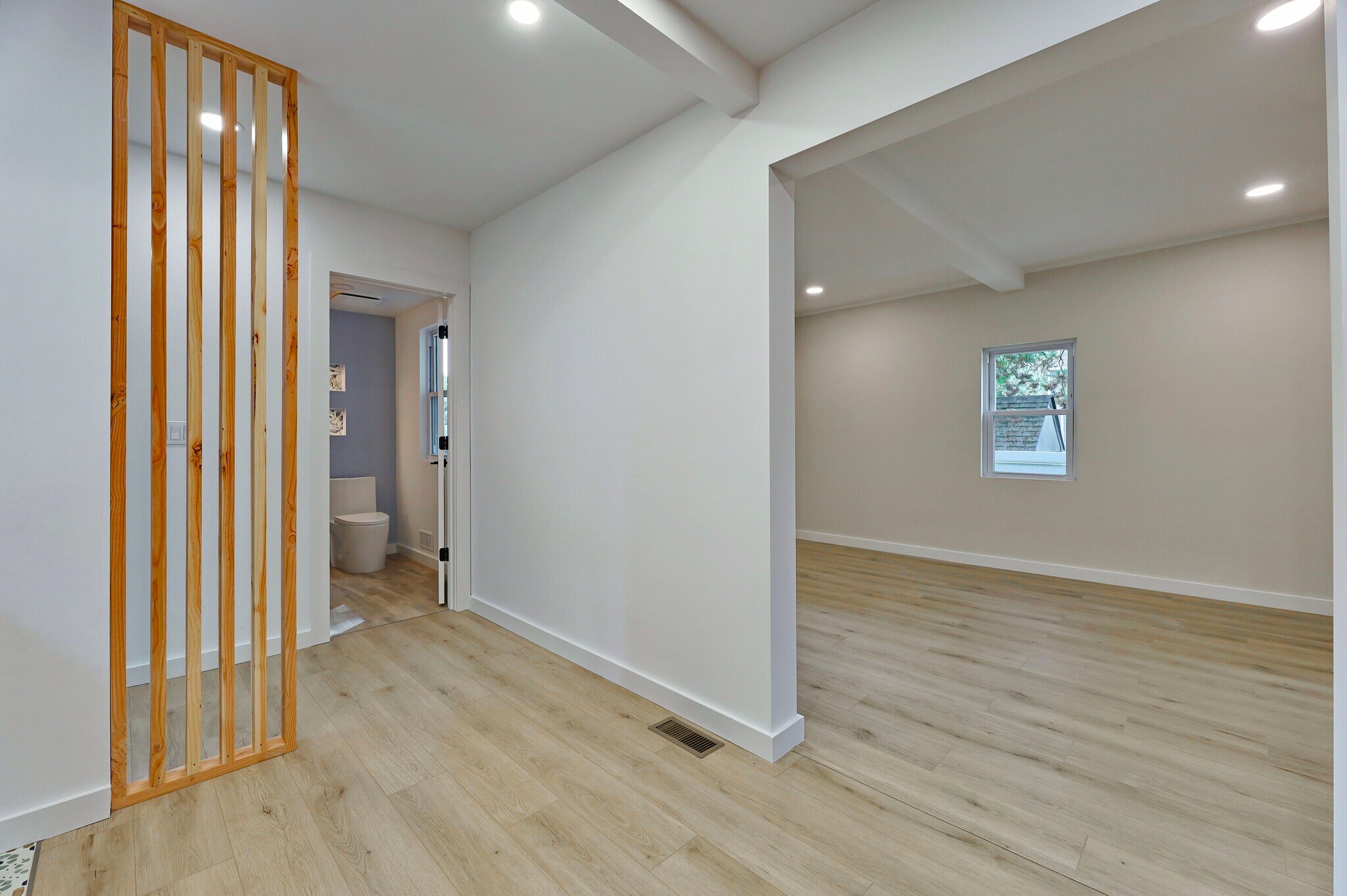 Building Photo - 205 Island Rd