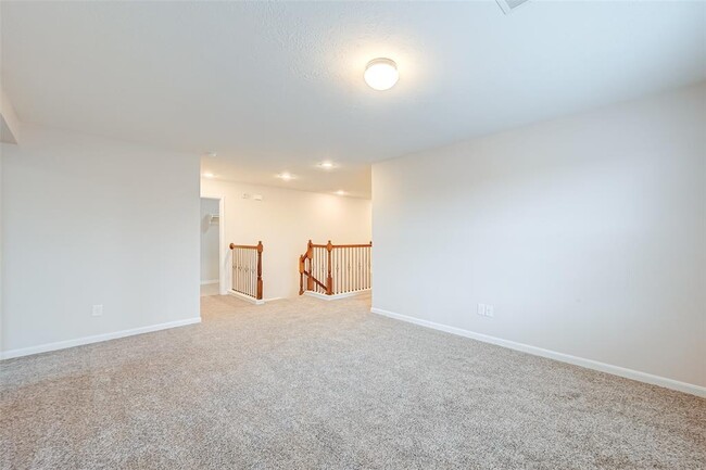 Building Photo - 15910 Copper Oak Ln
