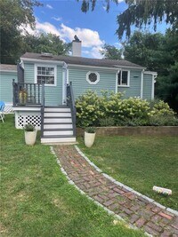 Building Photo - 377 3rd Beach Rd