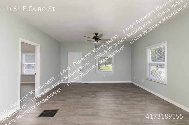 Building Photo - 1461 E Cairo St